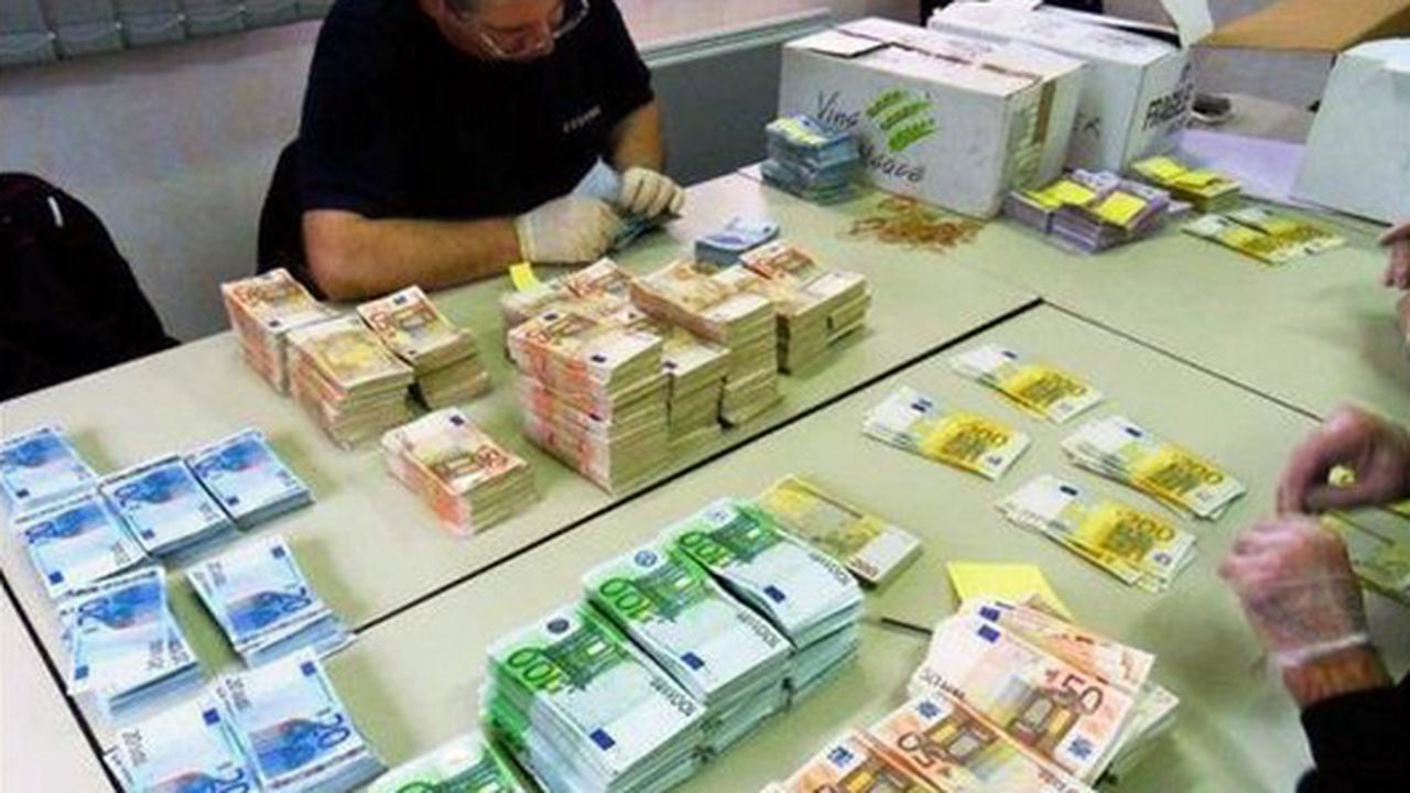 euro bancnote 7684567489