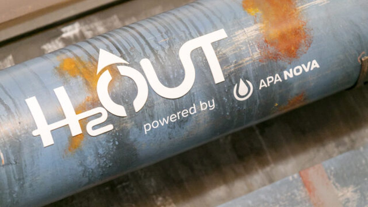h2out___powered_by_apa_nova_1_05190000