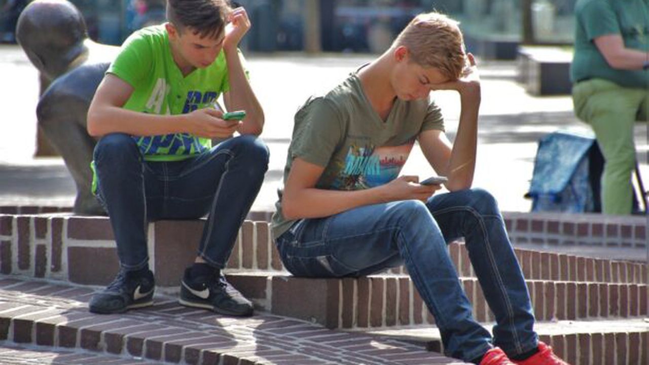 telefon_6849765849_50833600