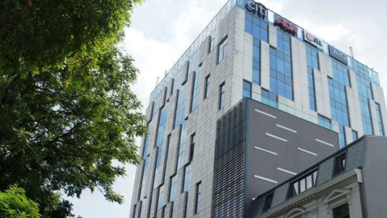 consignor_victoriei_center_96595400