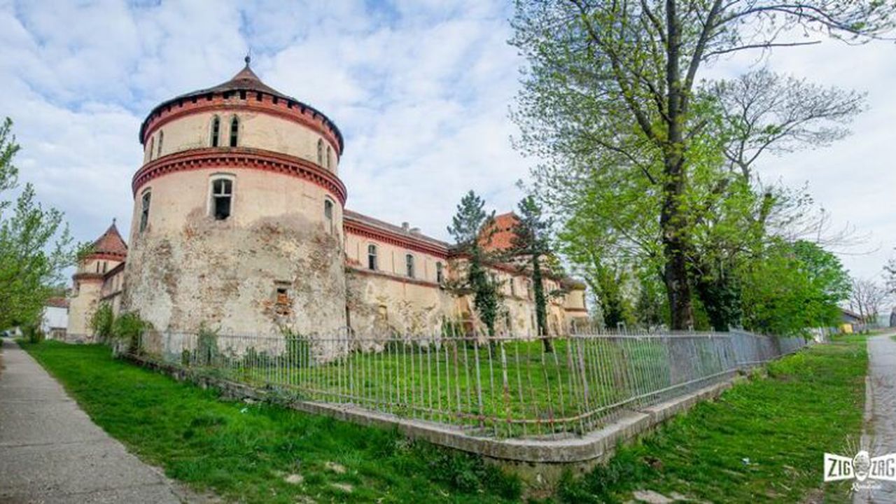 cetatea_ineu_99974100