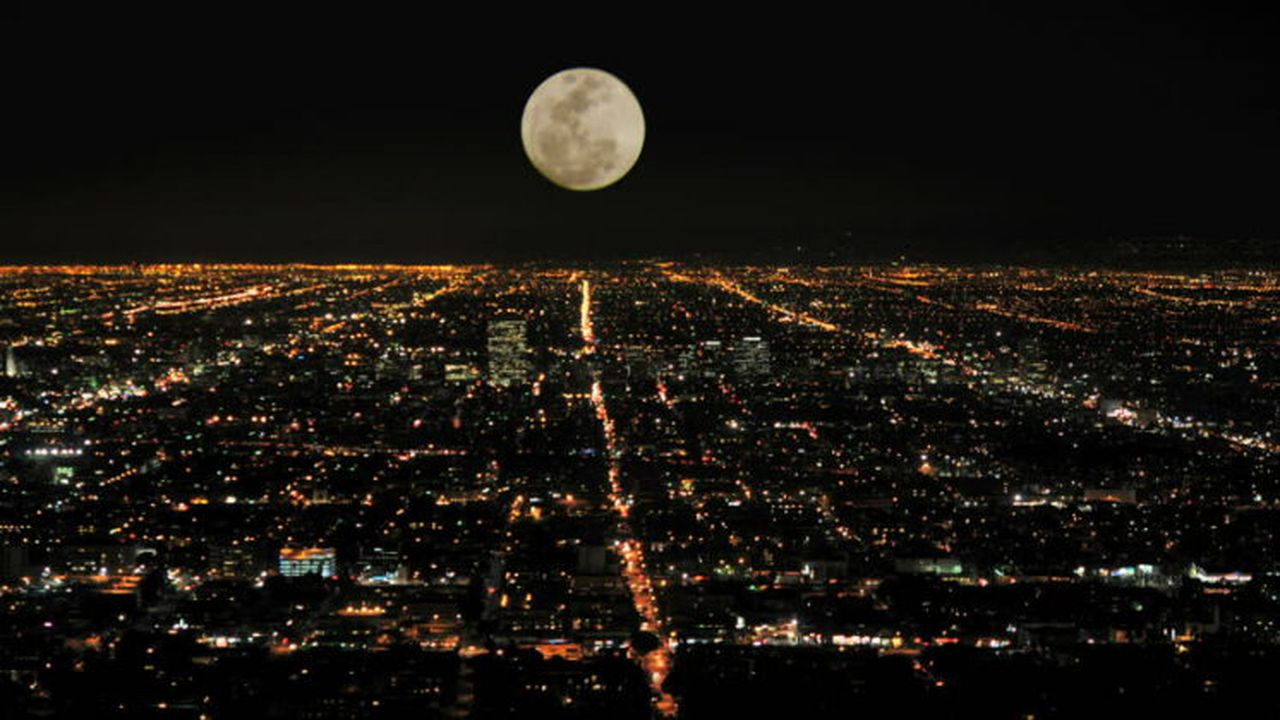 noapte_685940958678543_55803400