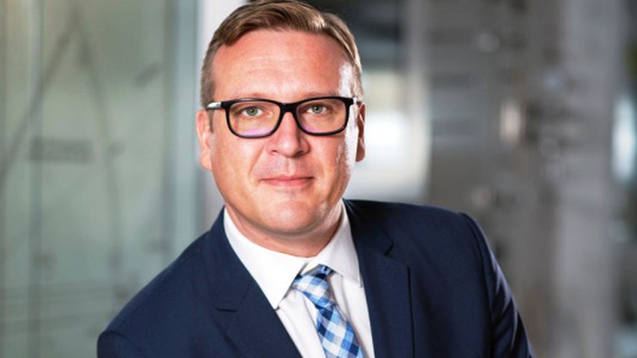 vlad_stanislav_60852200