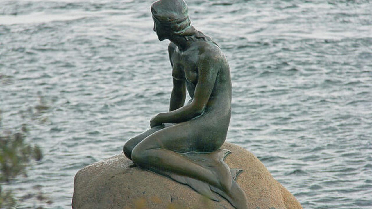 popular_the_little_mermaid_mermaid_statue_preview_68399300