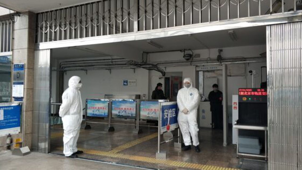 check_for_2019_ncov_in_jishuitan_metro_station_beijing_22878000