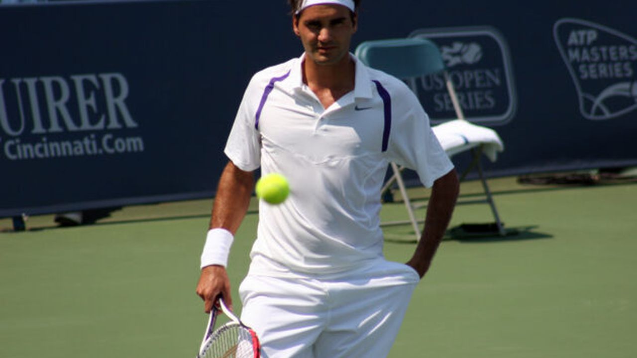 roger_federer_cincyatp_qf_1_87409600