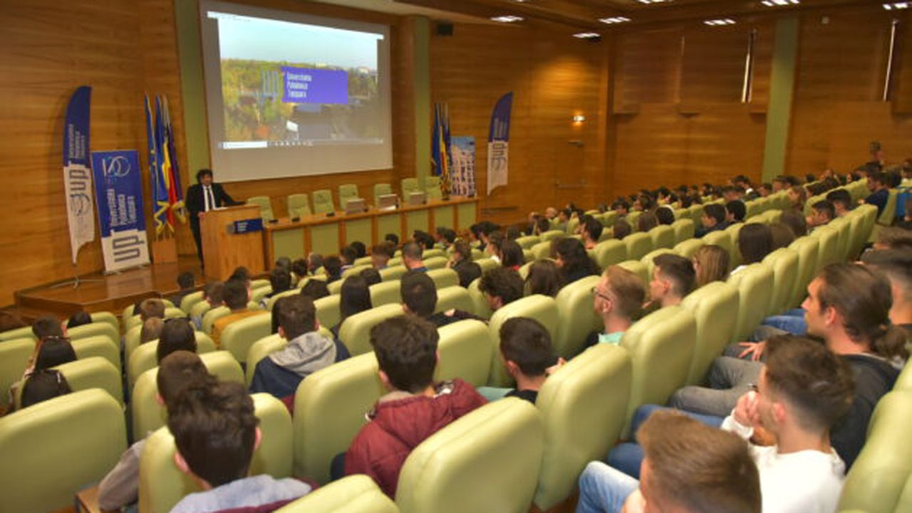 elevi_la_universitatea_politehnica_93299700