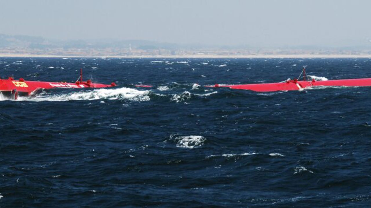 pelamis_machine_installed_at_the_agucadoura_wave_park_67768900