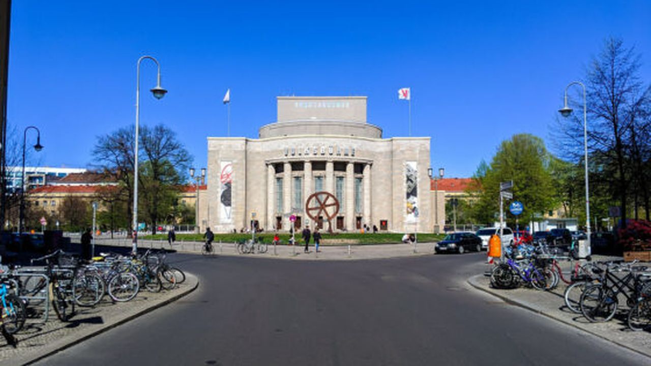 49815984338_0979dd0a96_b_10498300