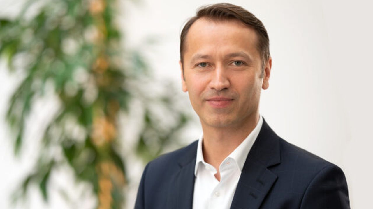 lucian_radulescu_2_01920300