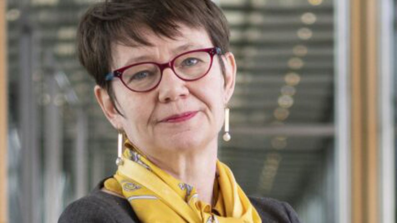 20200311_mme_renaud_basso_bercy_a_salesse_001_43793600