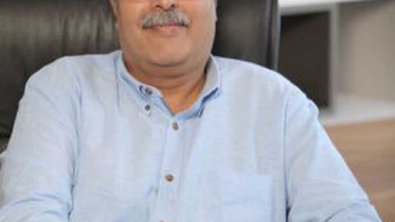 diwakersingh_53360100