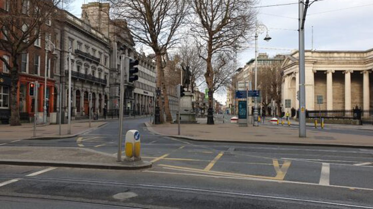 college_green_in_dublin__ireland__during_the_covid_19_pandemic_lockdown_06993300