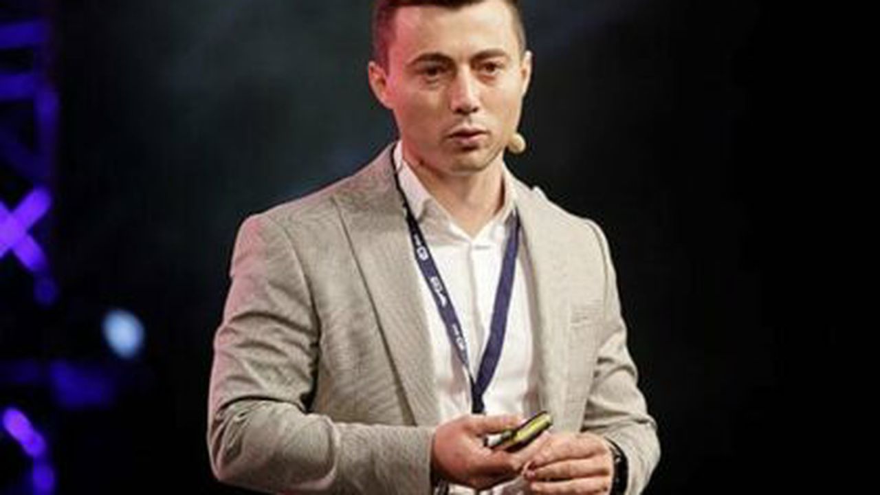 cristi_movila__growth_leader__eastern_europe__at__vtex_36190700