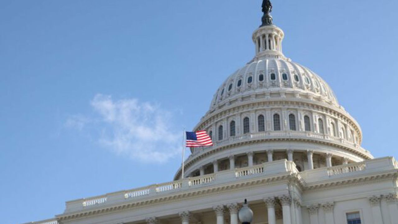 skyline_church_launching_services_in_us_capitol_building_7435_68996400