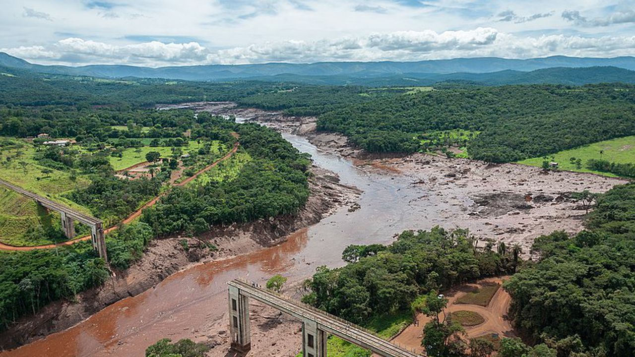 800px_brumadinho__minas_gerais_33198853868_46898200