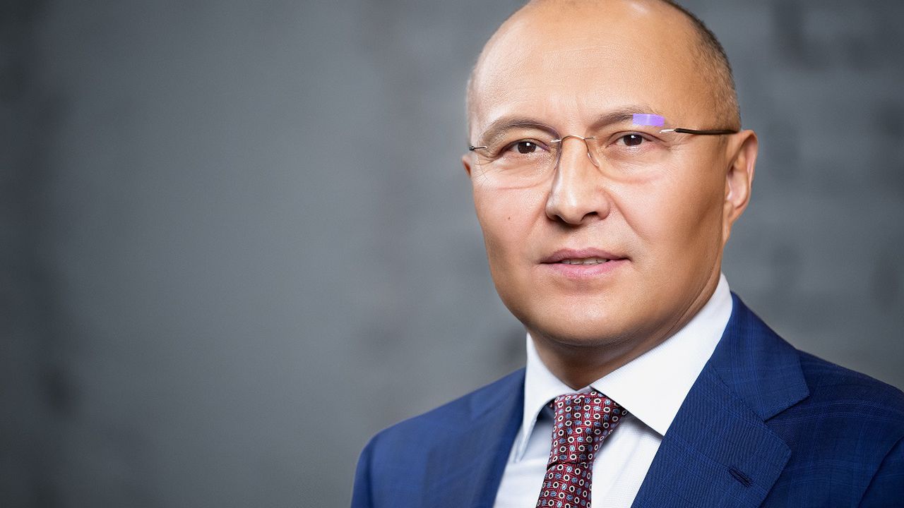 shayakhmetov_00109800