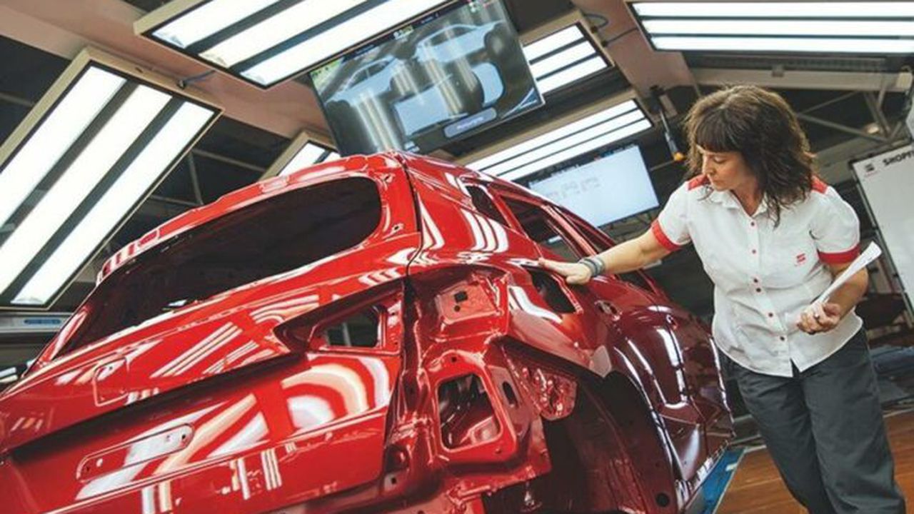 Uzina producători auto vehicule