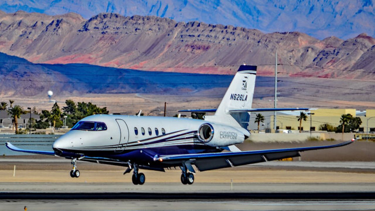 N626LA_2016_TEXTRON_AVIATION_Cessna_Citation_Latitude_680A_s-n_680A-0026_(30805912733)