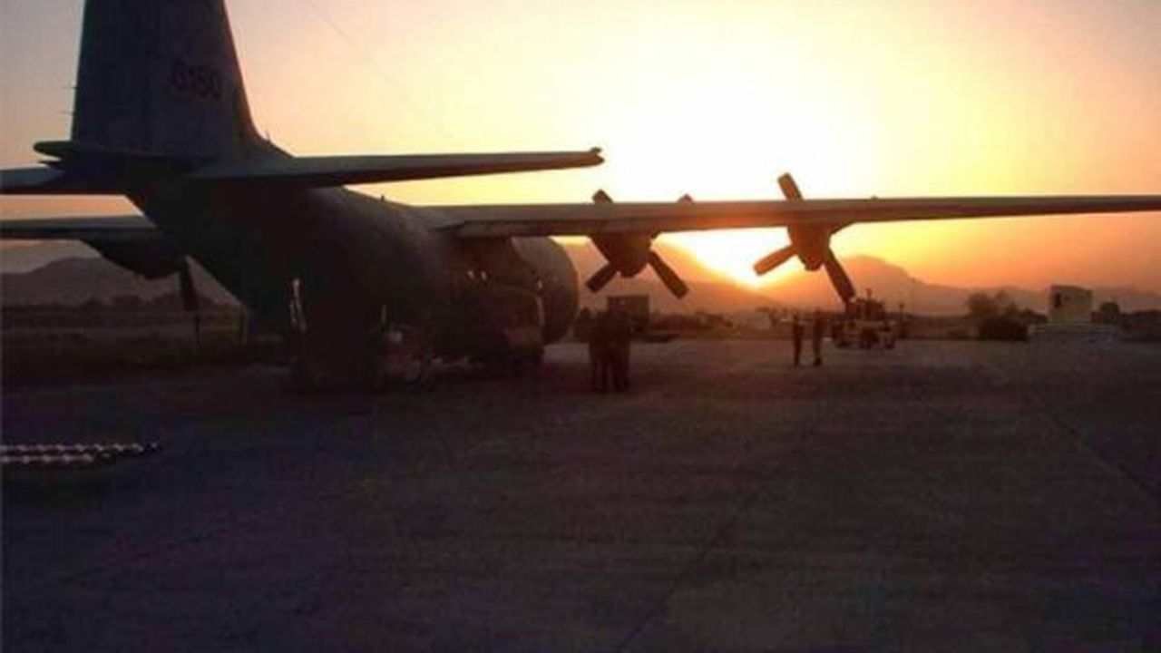 Avion trimis în Afganistan