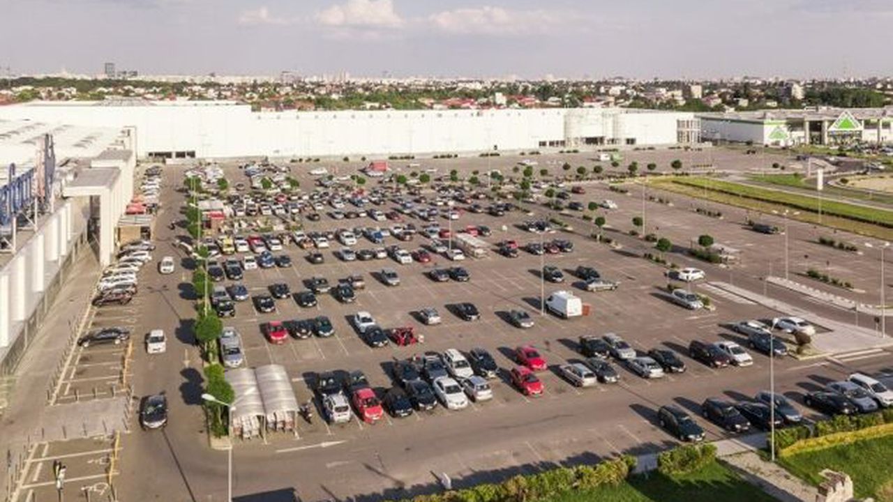 Colosseum Mall 65870998