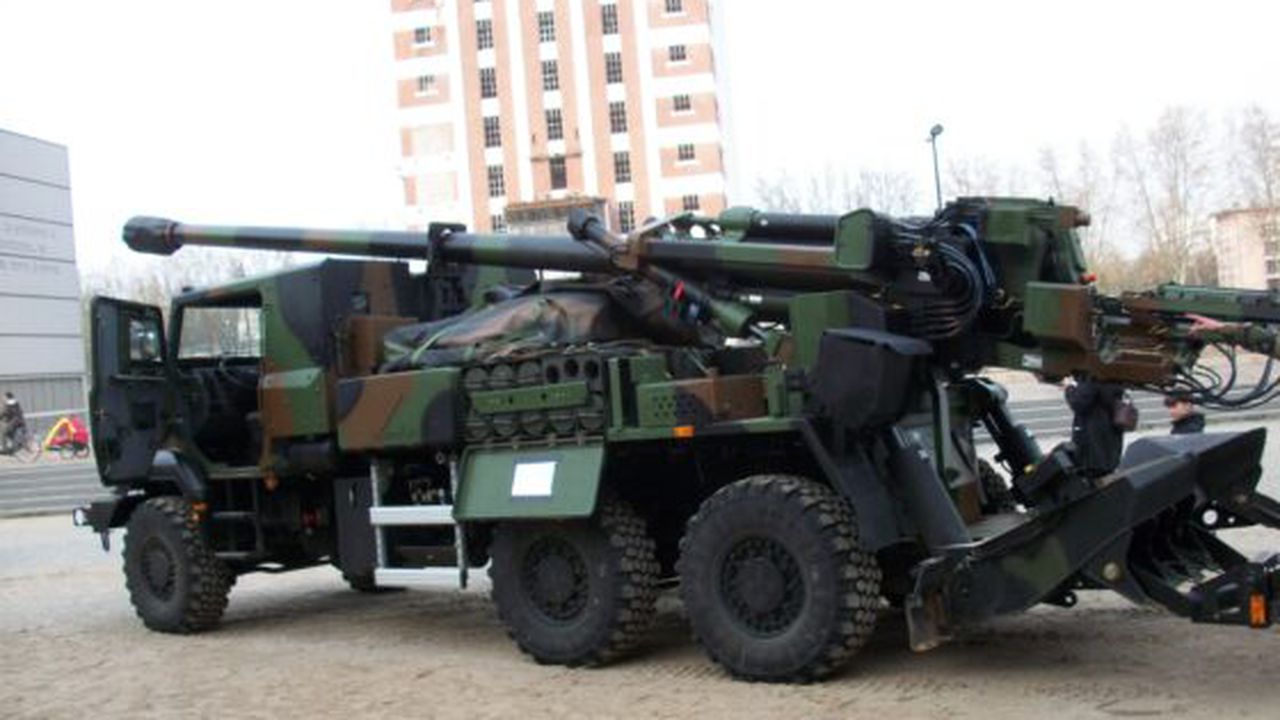 CAESAR_(camion_équipé_d'un_système_d'artillerie)_Strasbourg