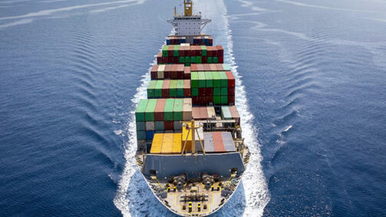 Container-Cargo-Ship-Motion-Open-Sea_News