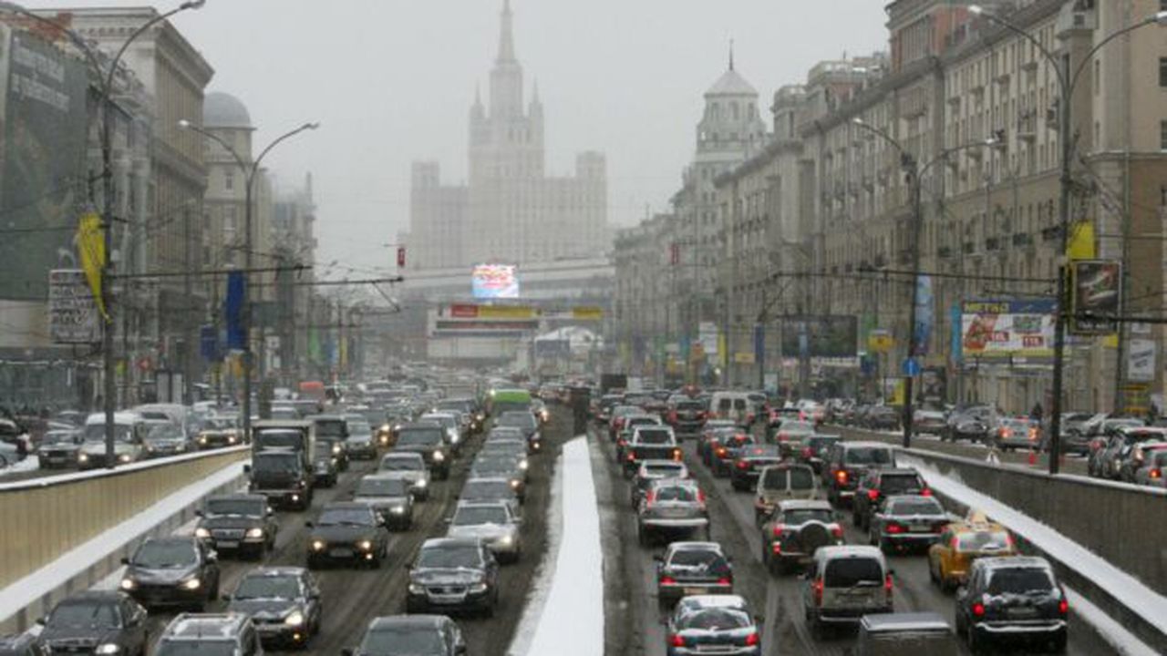 Piata auto Rusia trafic Moscova