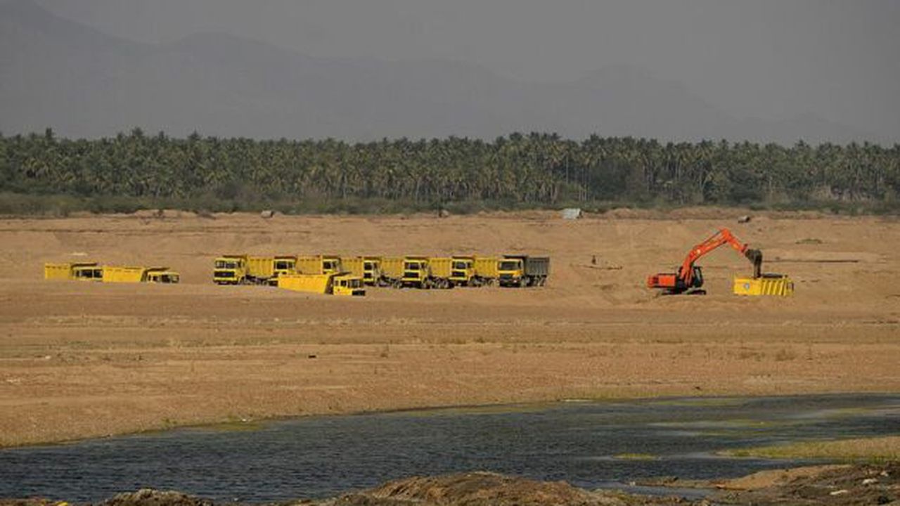 nisip constructii plaja 984346