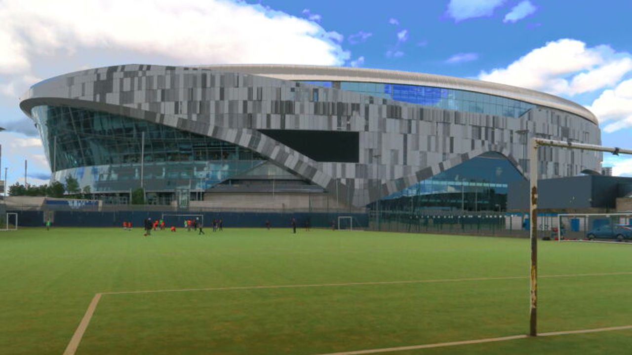 Tottenham_Hotspur_Stadium_June_2019,_view_from_East