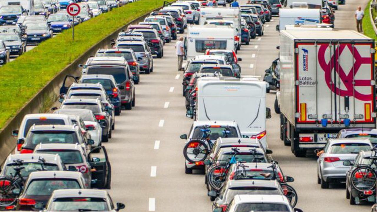 Autobahn Germania - trafic 2 piața auto mașini