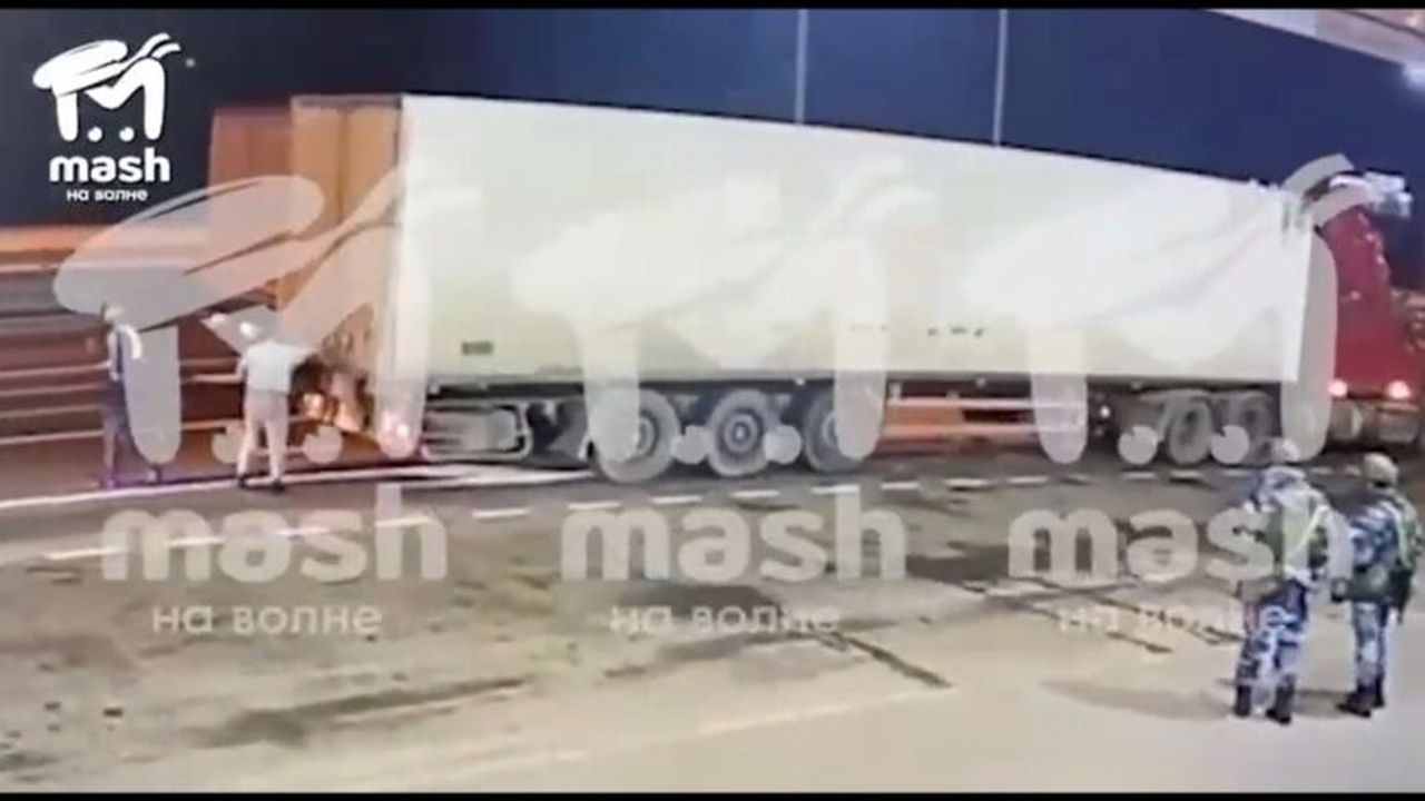 Camion explzie Podul Kerci
