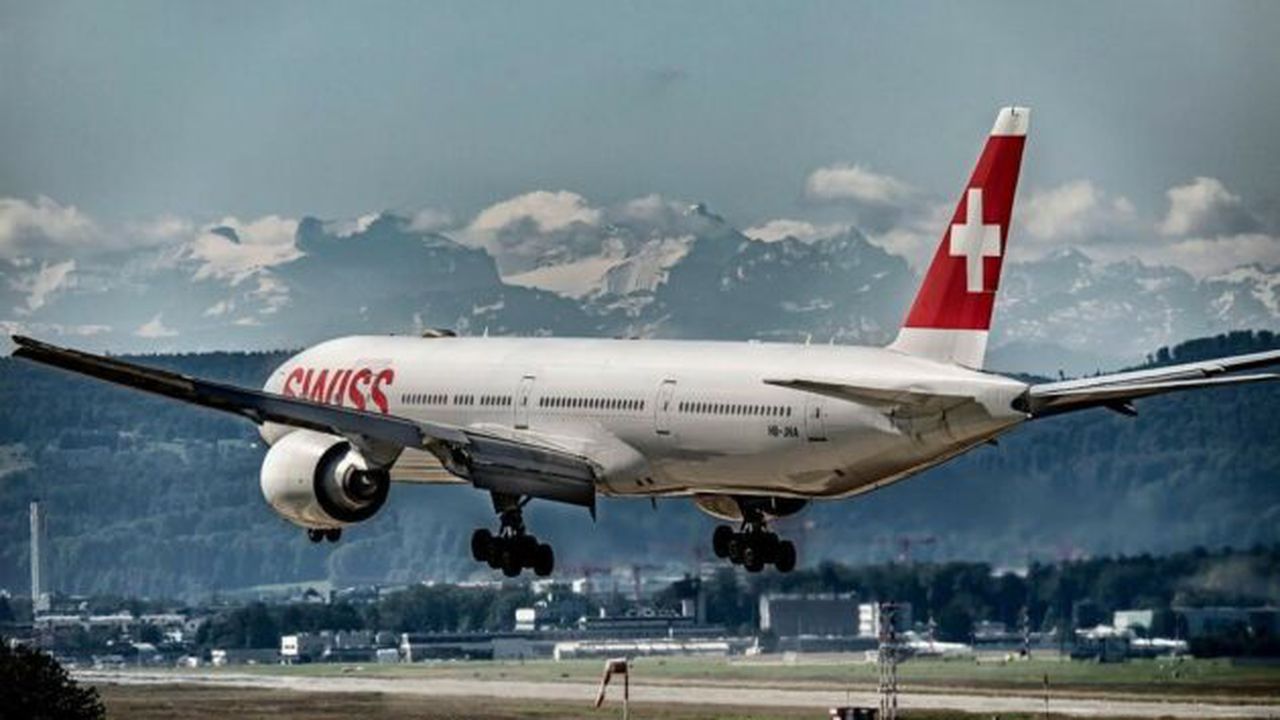 swiss-to-cover-its-boeing-777-fleet-with-shark-like-skin-tech_3