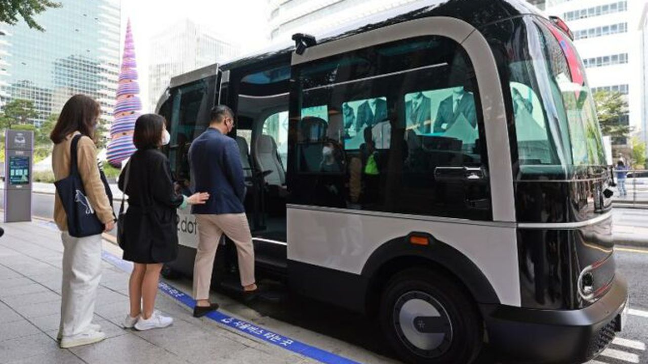 Autobuz fara sofer Seul