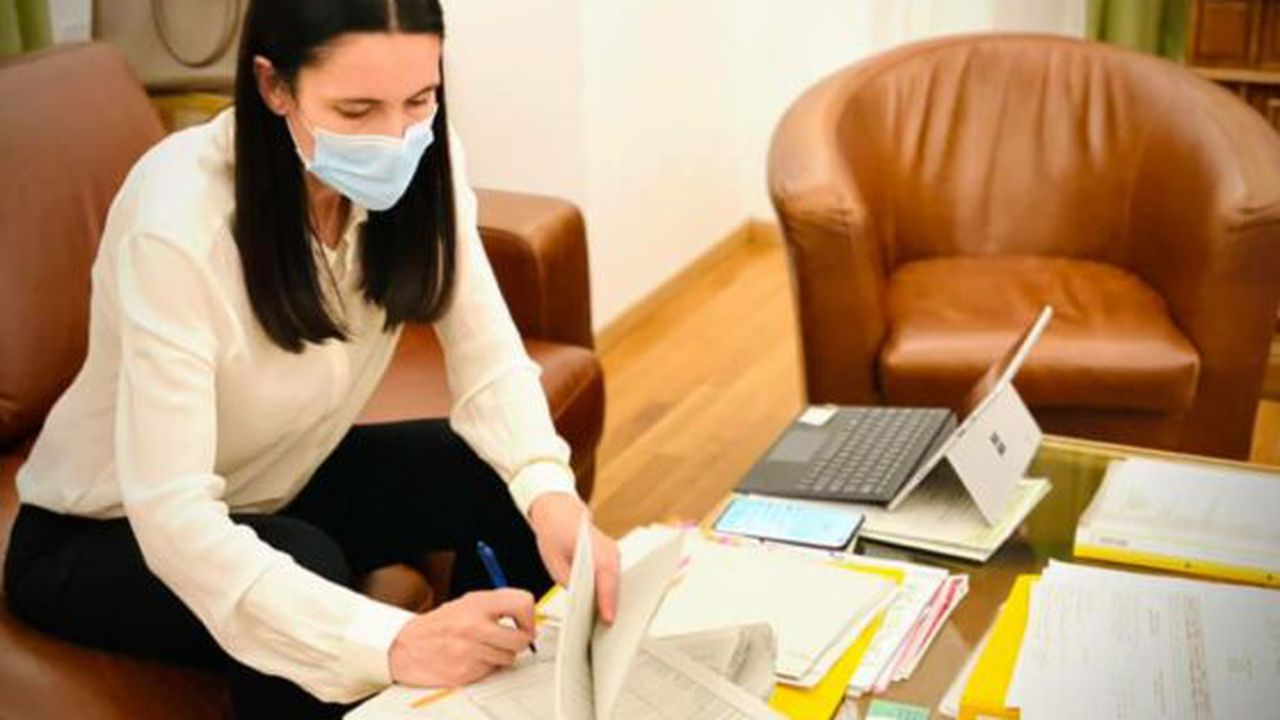 clotilde 56476658768