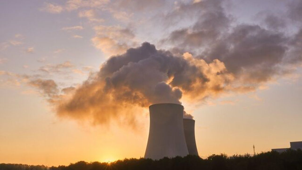 nuclear-power-plant-4535760_1280