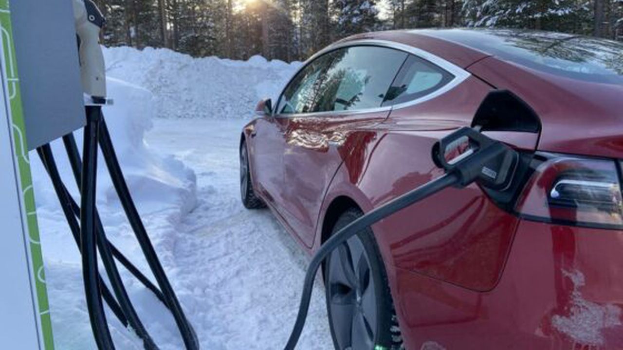 Norvegia - mașini electrice încărcare 1
