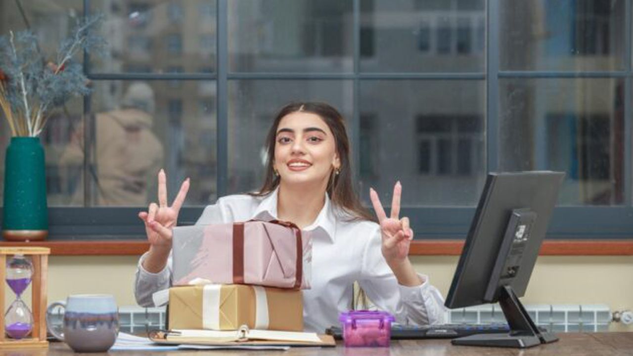 cadou corporatist angajati firma 534654