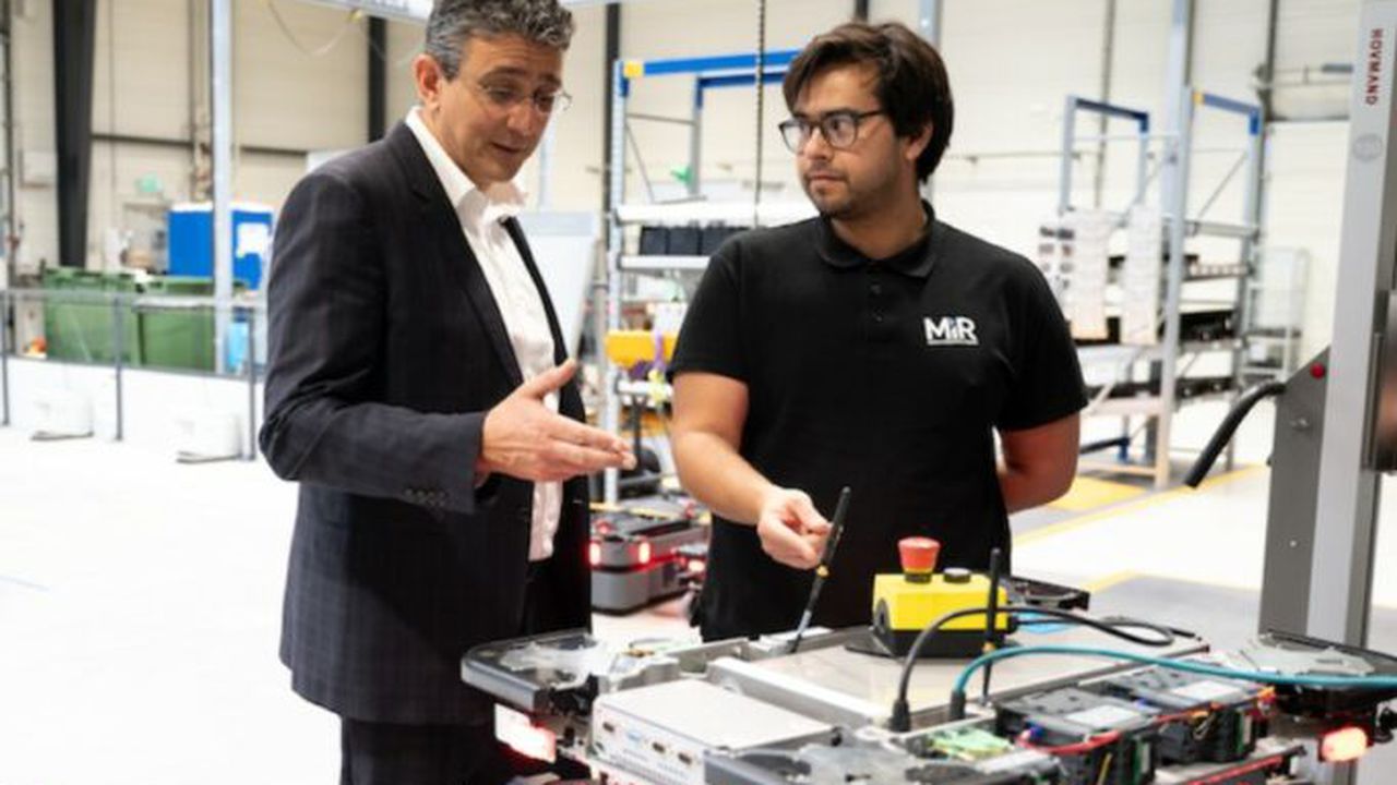 mobile industrial robots mir