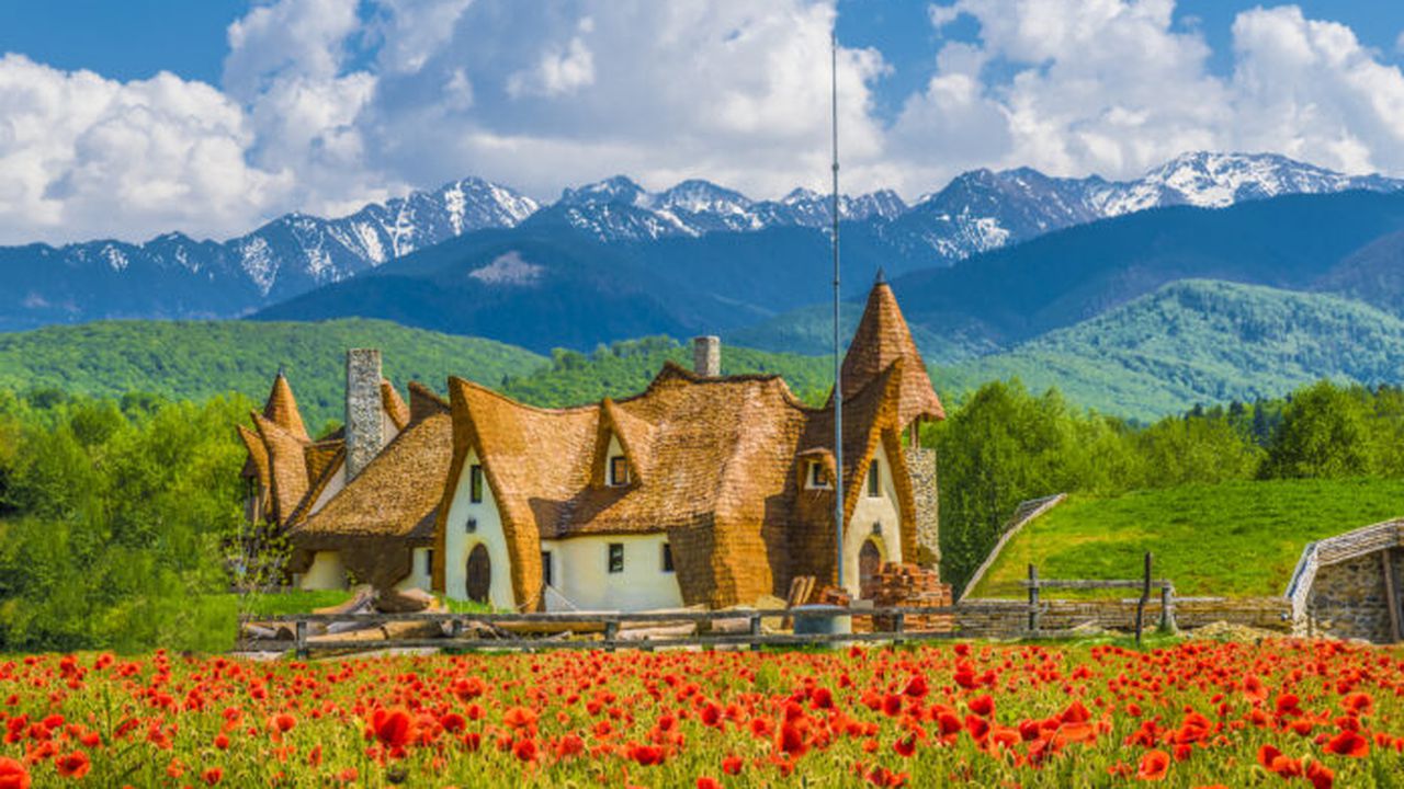 Clay,Castle,Of,The,Valley,Of,Fairies,,Porumbacu,Village,,Sibiu