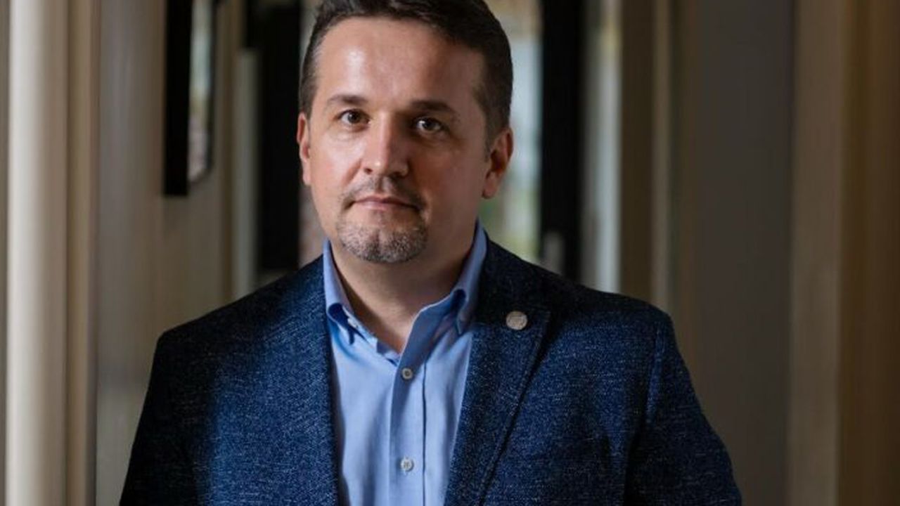 sorin roibu arthur hunt