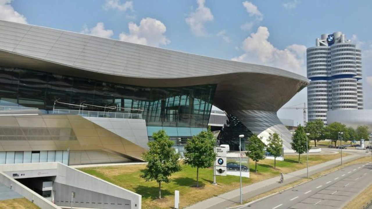 BMW AG HQ Rolls-Royce