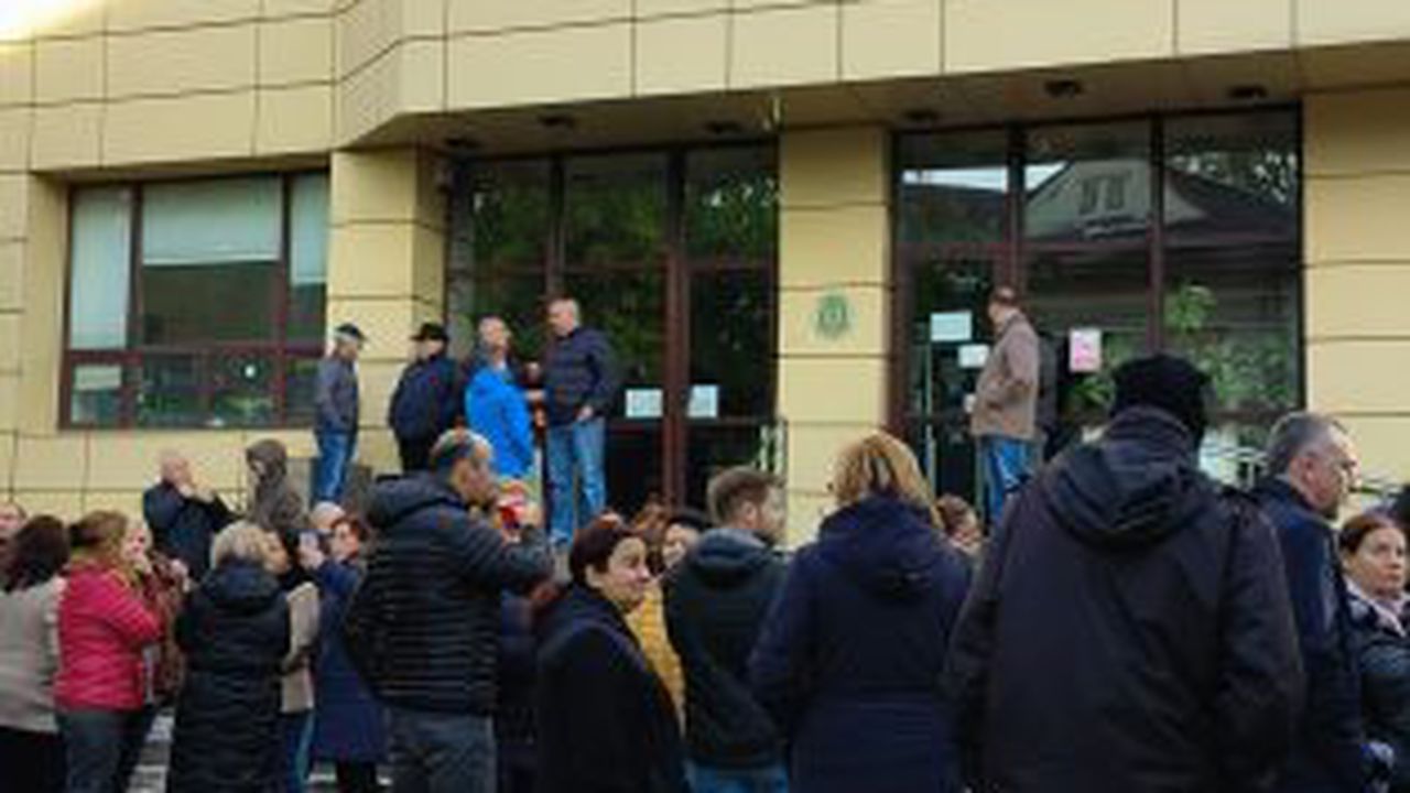 Prostest spontan functionari