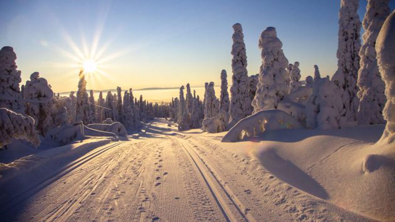 Beautiful-snowy-Lapland
