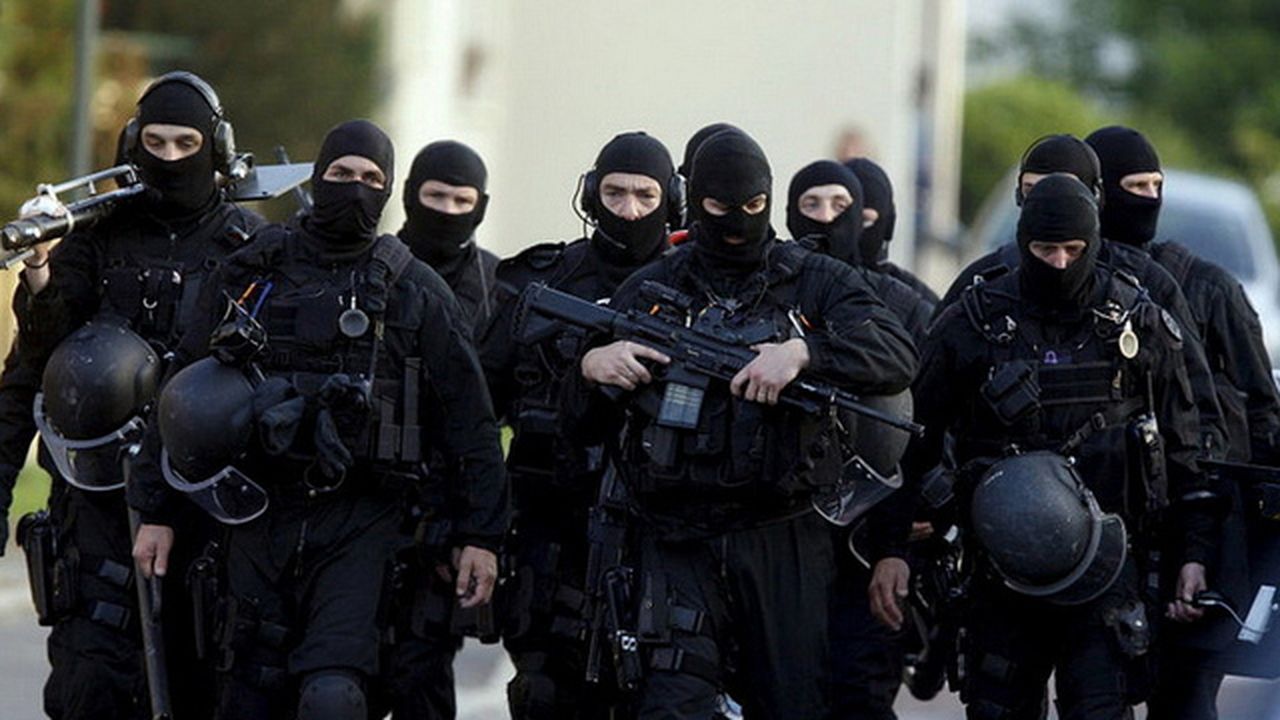politie franta 6893487659430
