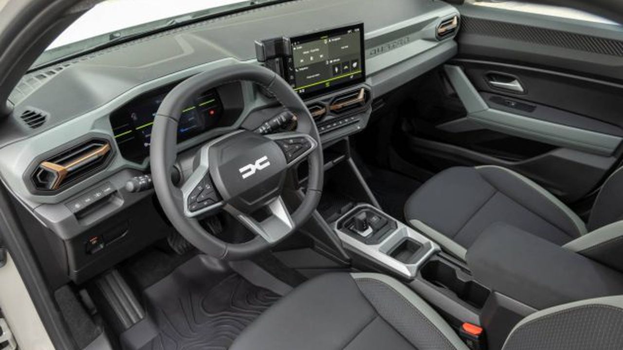 Dacia Duster 2024 (2) - Economica