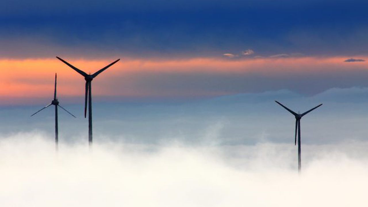 windmills-1048981_1280