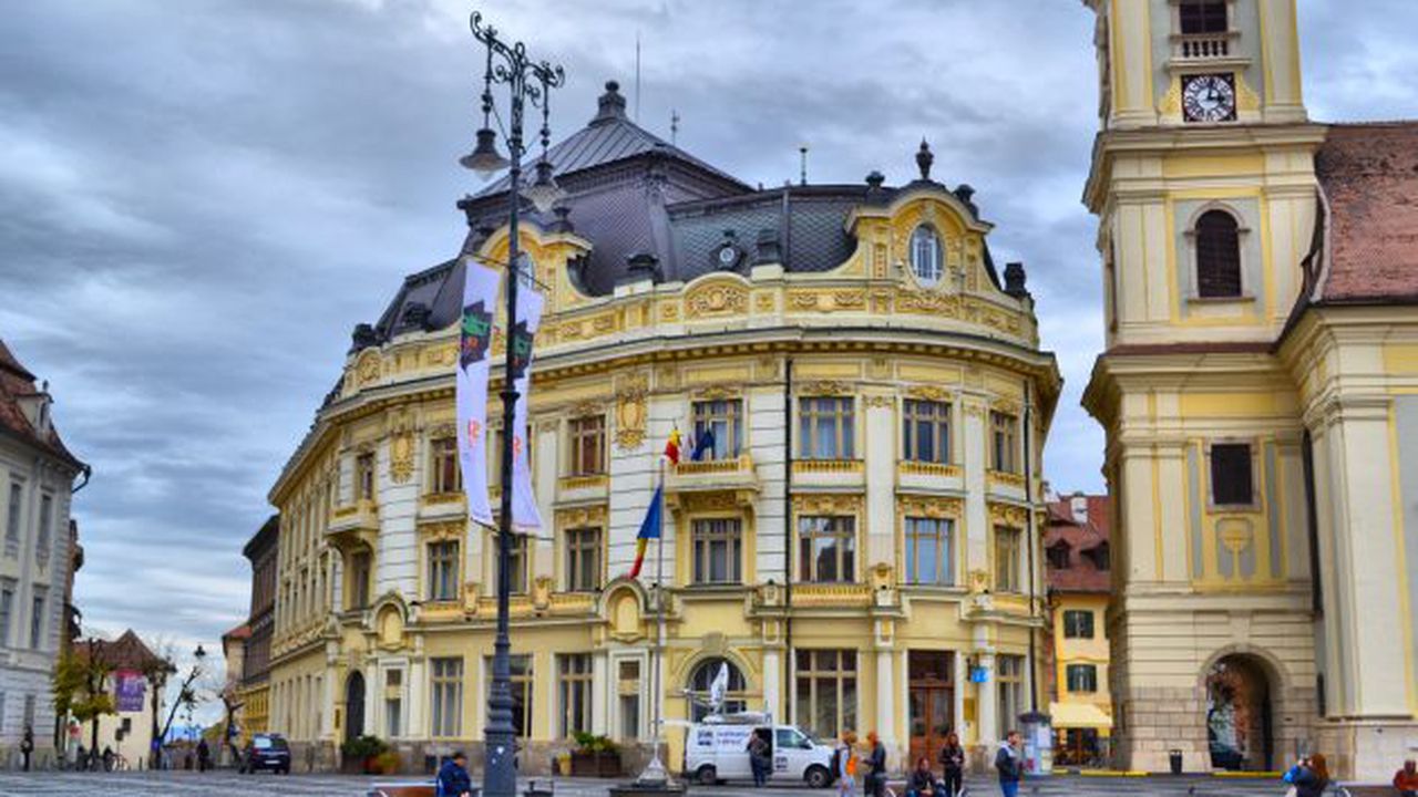 Primaria_Sibiu_-_panoramio