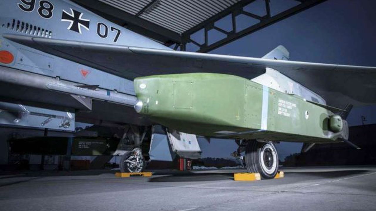 MBDA Taurus am Eurofighter, in Manching