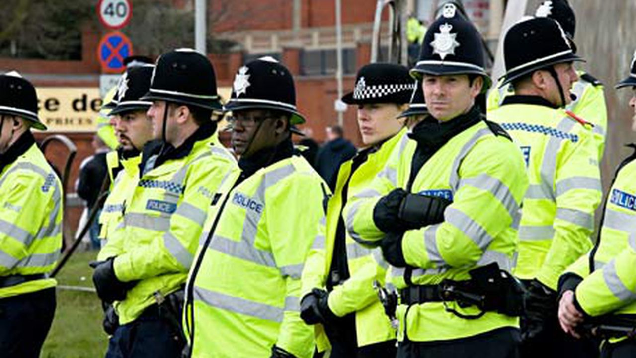 marea britanie politie 9595658